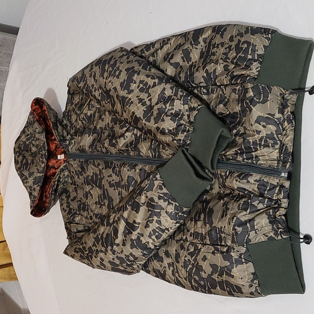 Jacket small,